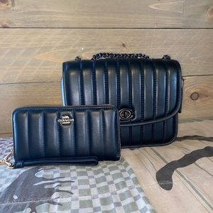 Coach Madison w/wallet 🖤